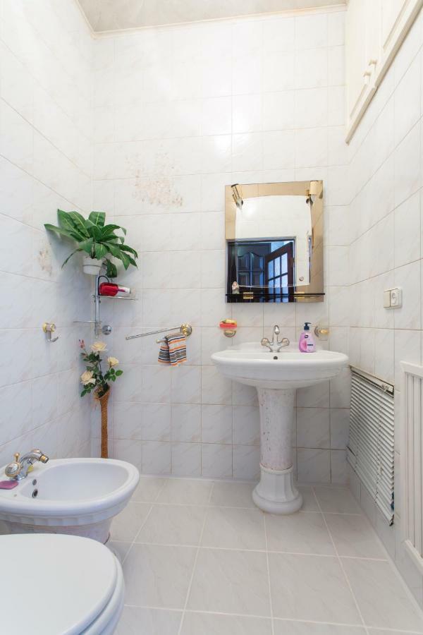Apartment In The Center Of 카리프 외부 사진