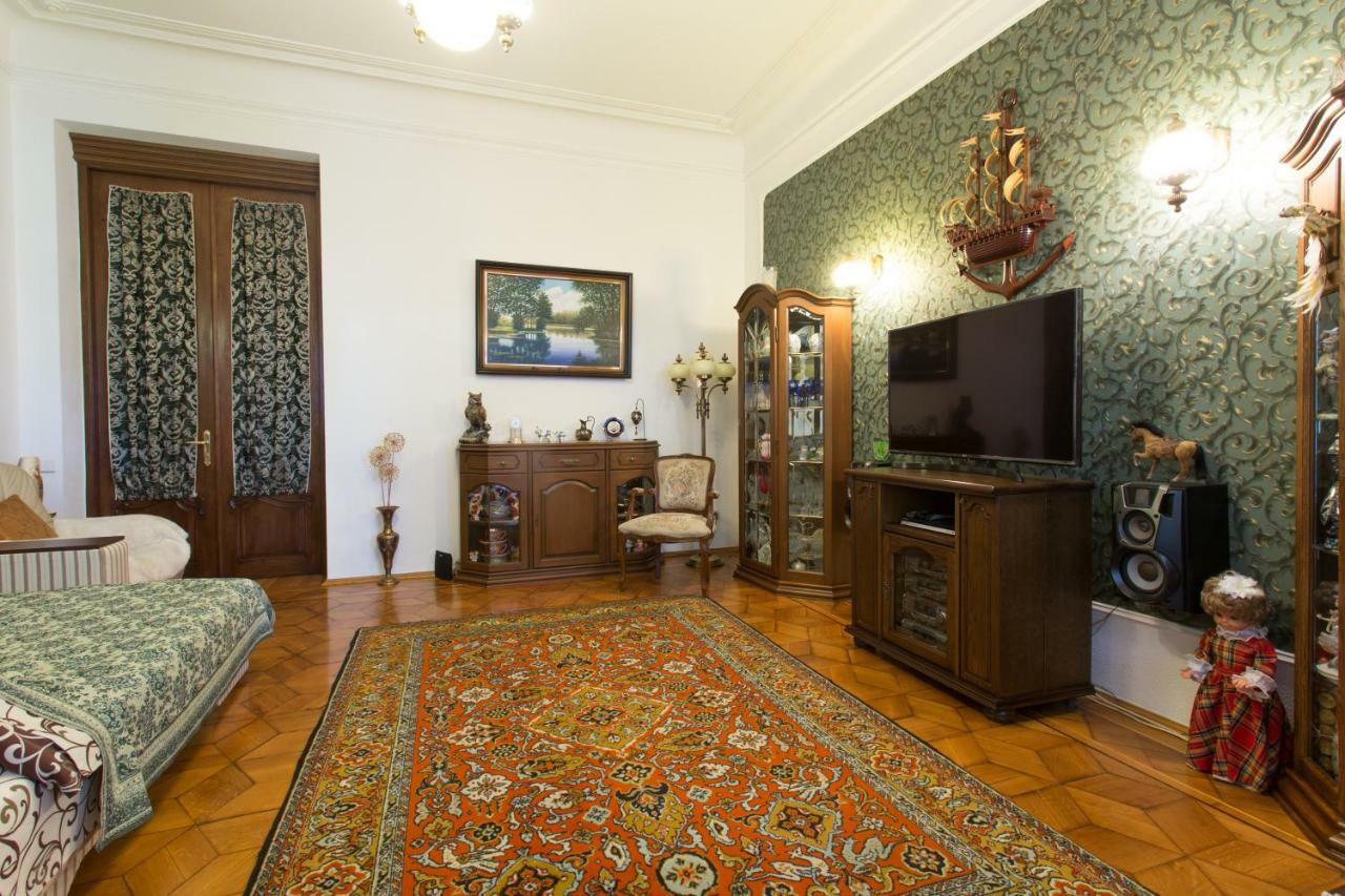 Apartment In The Center Of 카리프 외부 사진